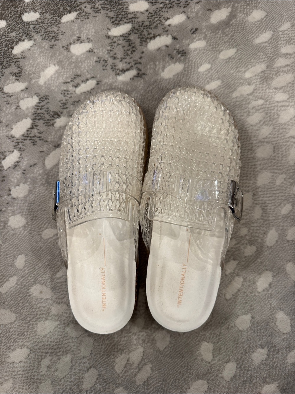 INTENTIONALLY BLANK Clear Woven Slide Mules - White